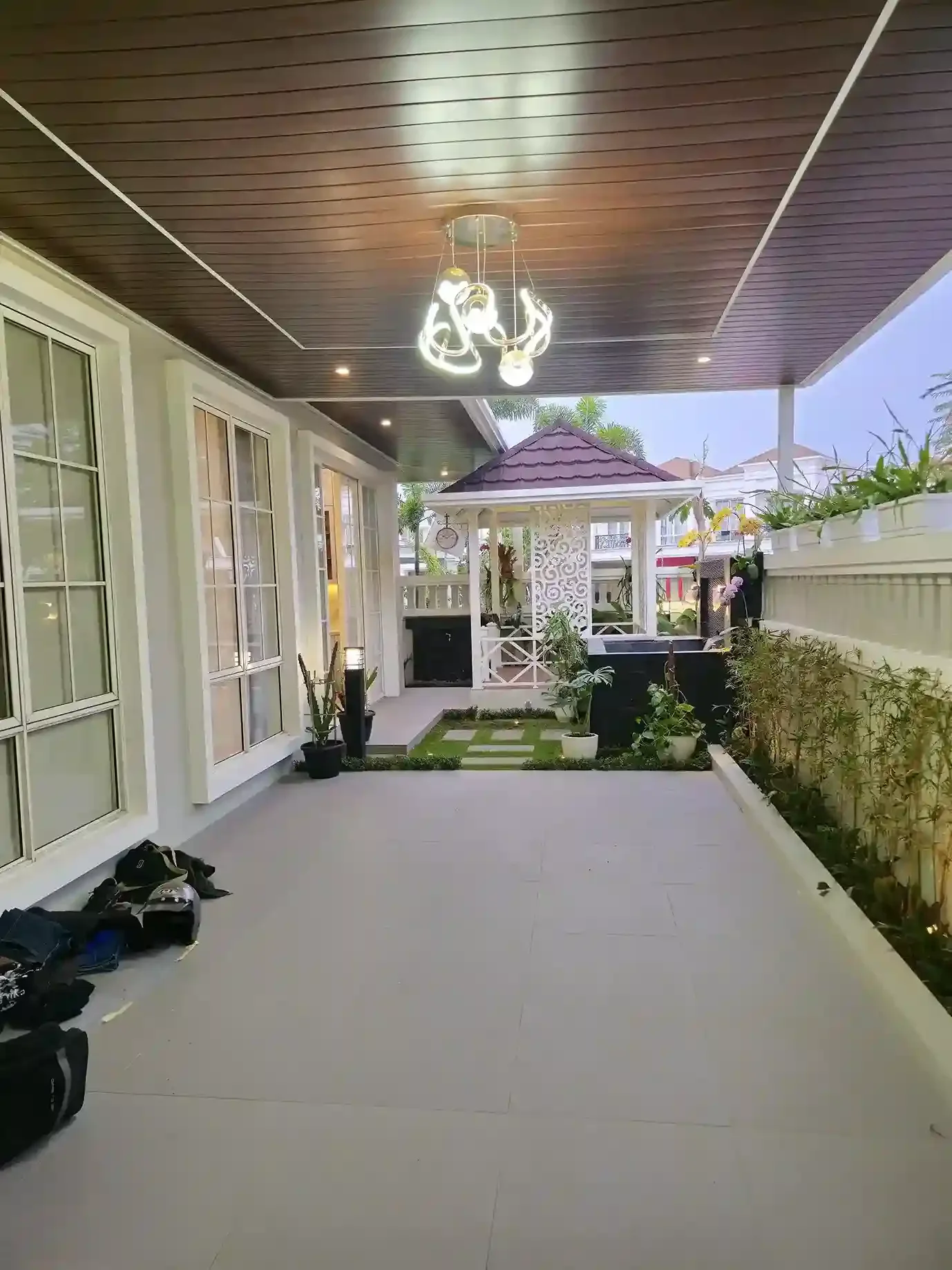 Bukaan Jendela & Kanopi Carport